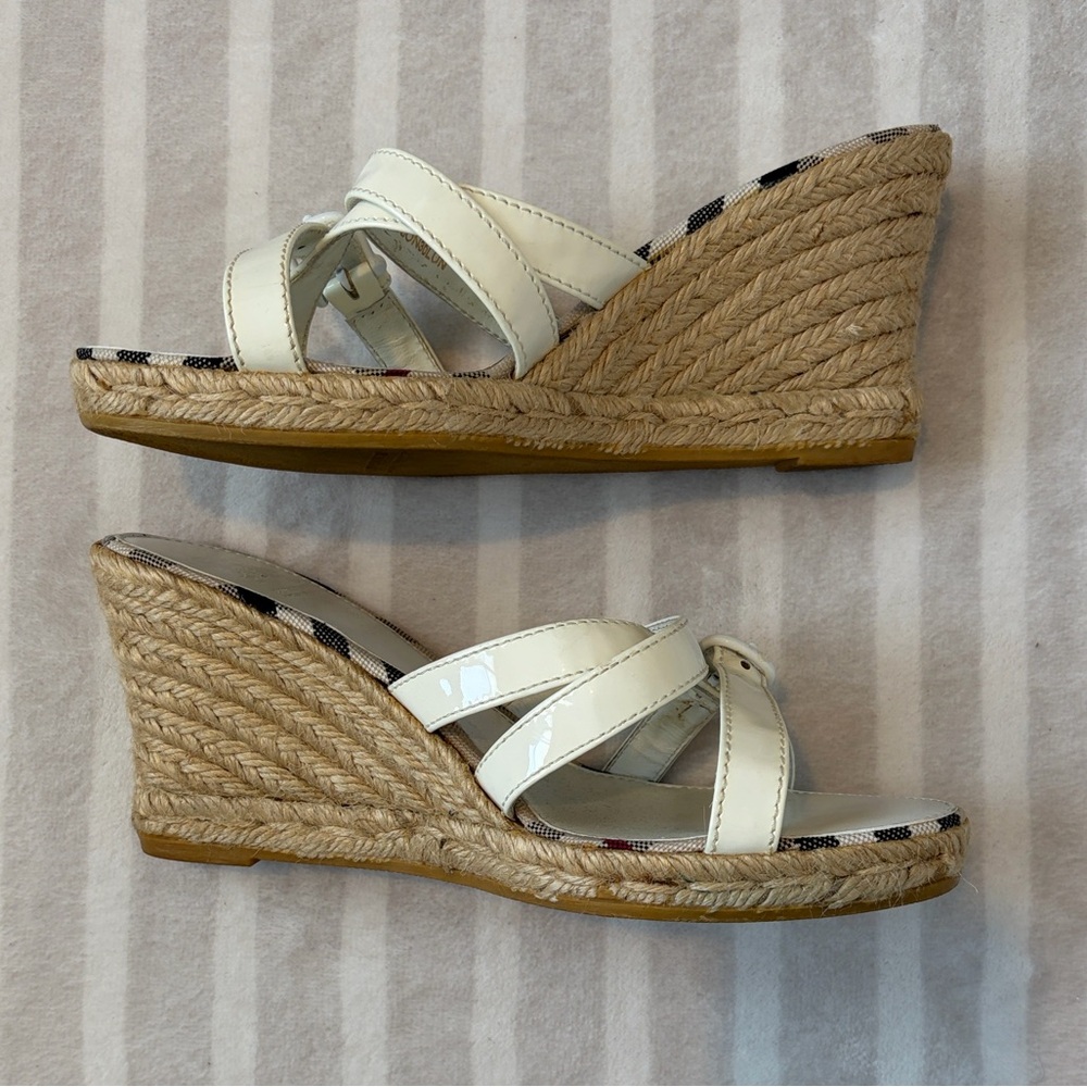Authentic Burberry White Leather Wedge Sandals - Picture 2 of 6